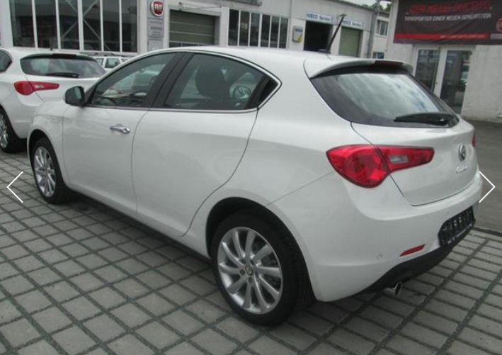 Left hand drive ALFA ROMEO Giulietta 1.4 TB 16V TURISMO